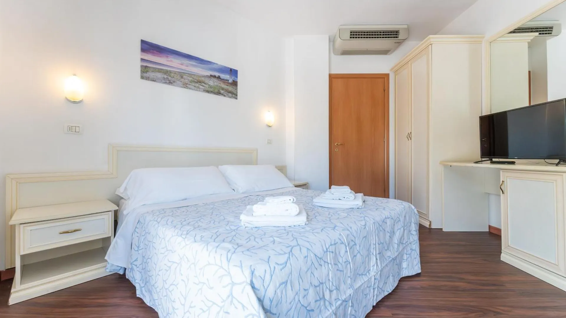 Residence Marconi Mare Римини Апарт-отель