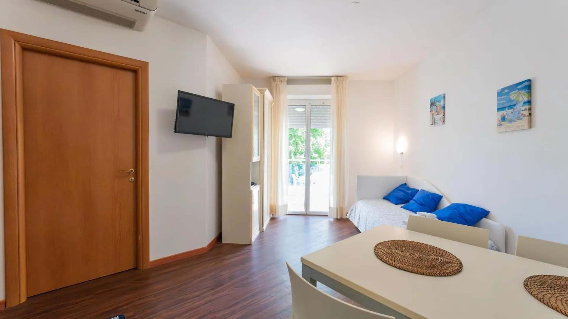 Residence Marconi Mare Римини Италия
