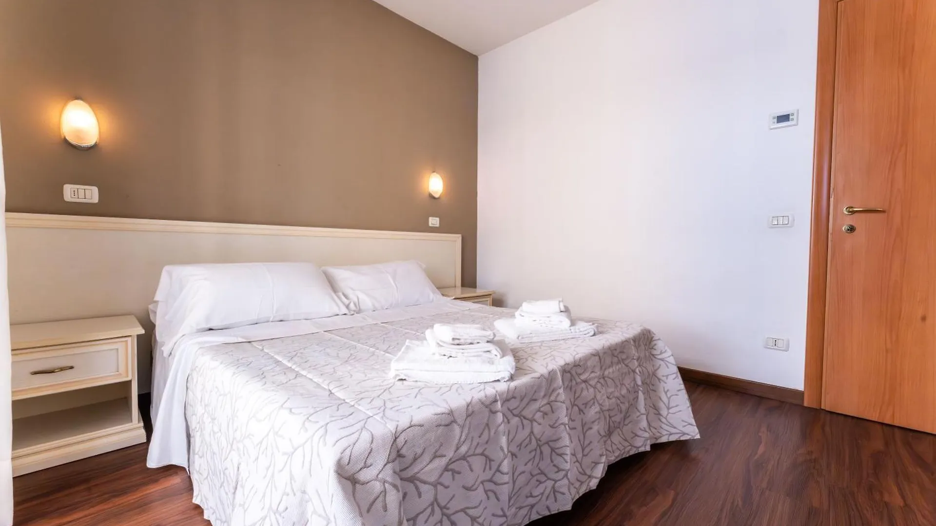 Residence Marconi Mare Римини Италия