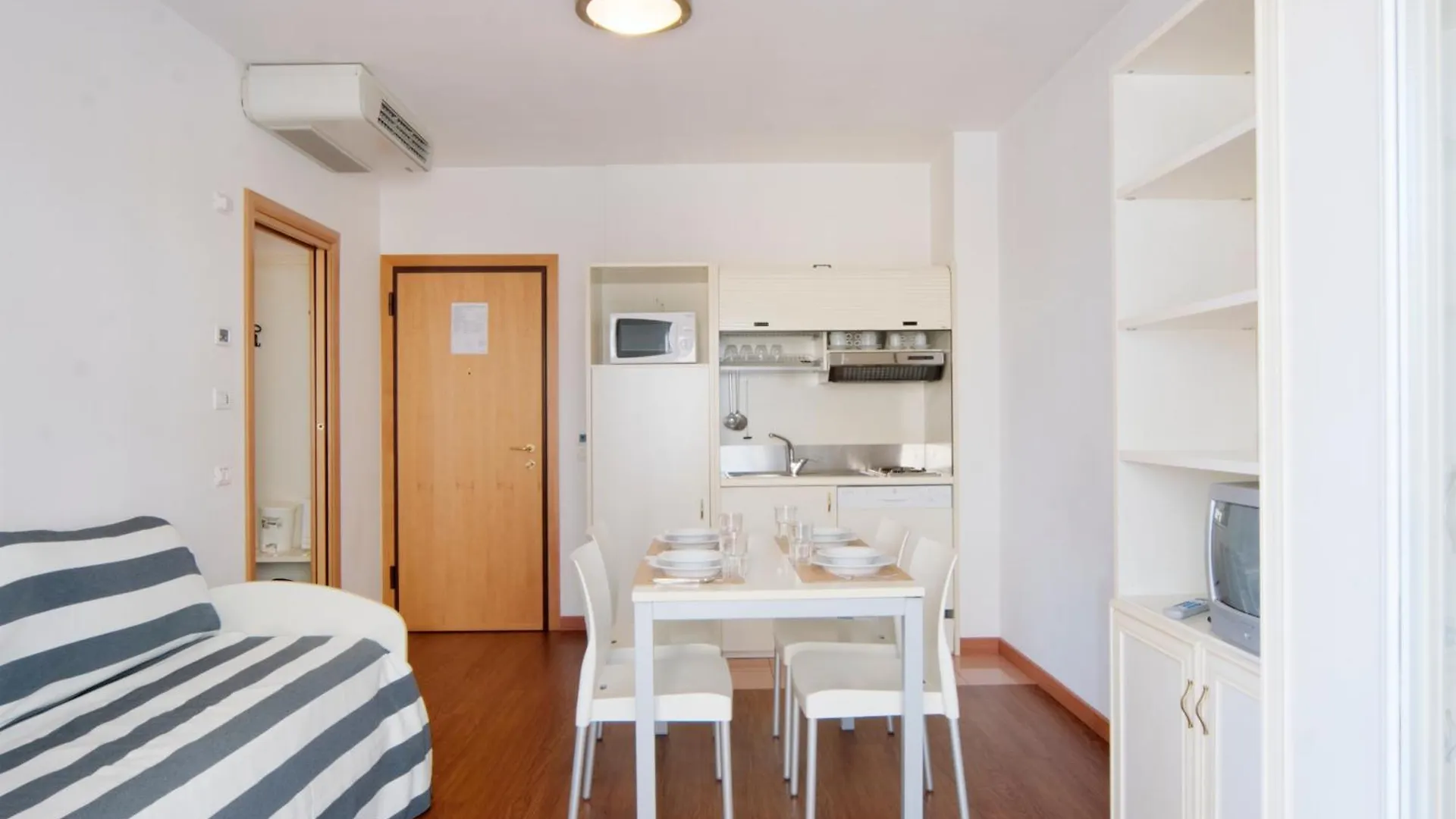 Residence Marconi Mare Римини Апарт-отель