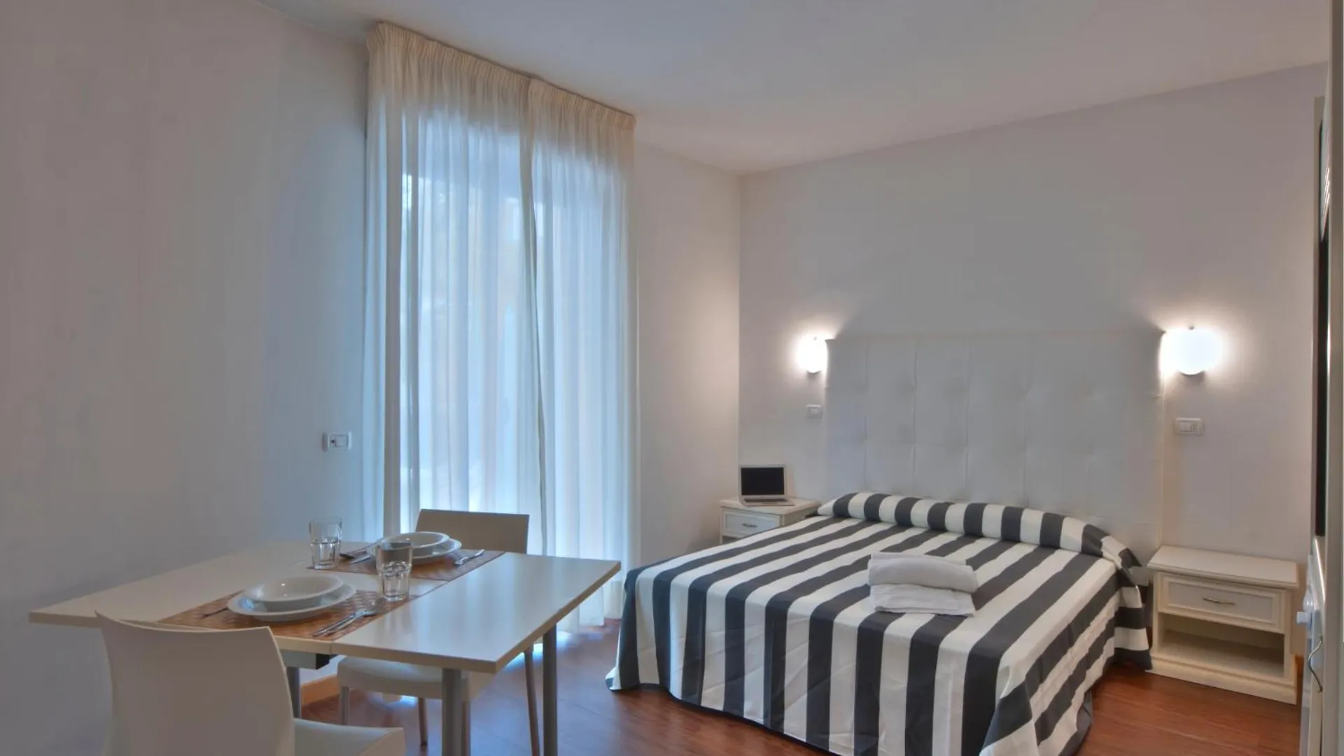*** Апарт-отель Residence Marconi Mare Римини Италия